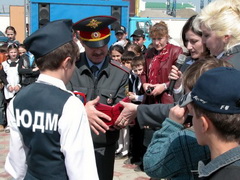Юные блюстители порядка из Кемерова завоевали награды областного конкурса отрядов юных друзей милиции